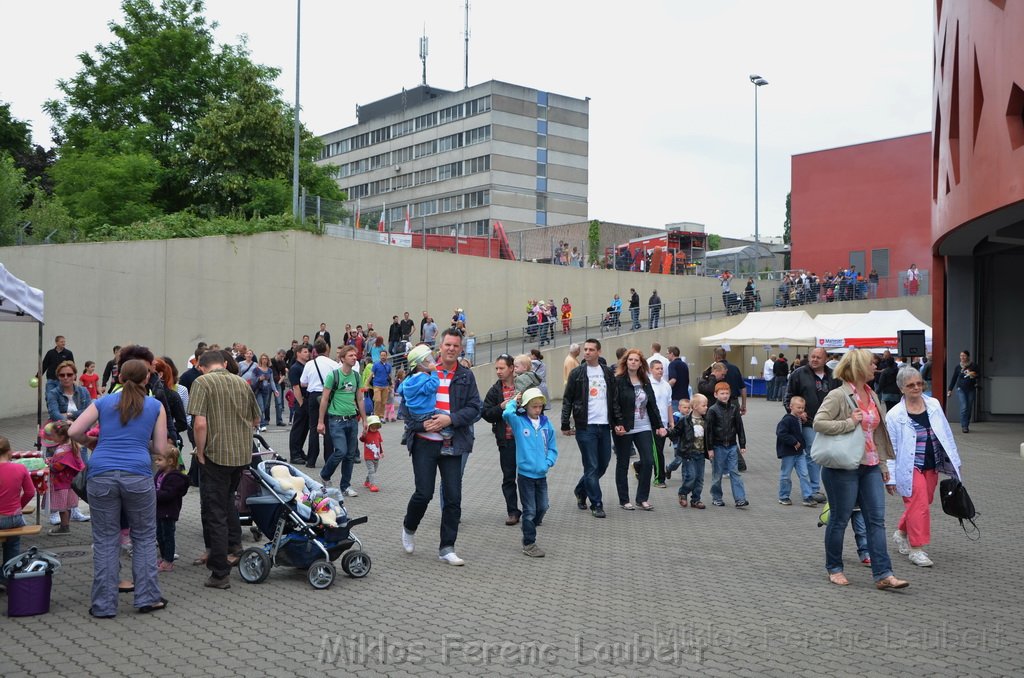 Tag der Offenen Tuer BF Koeln Weidenpesch Scheibenstr P134.JPG